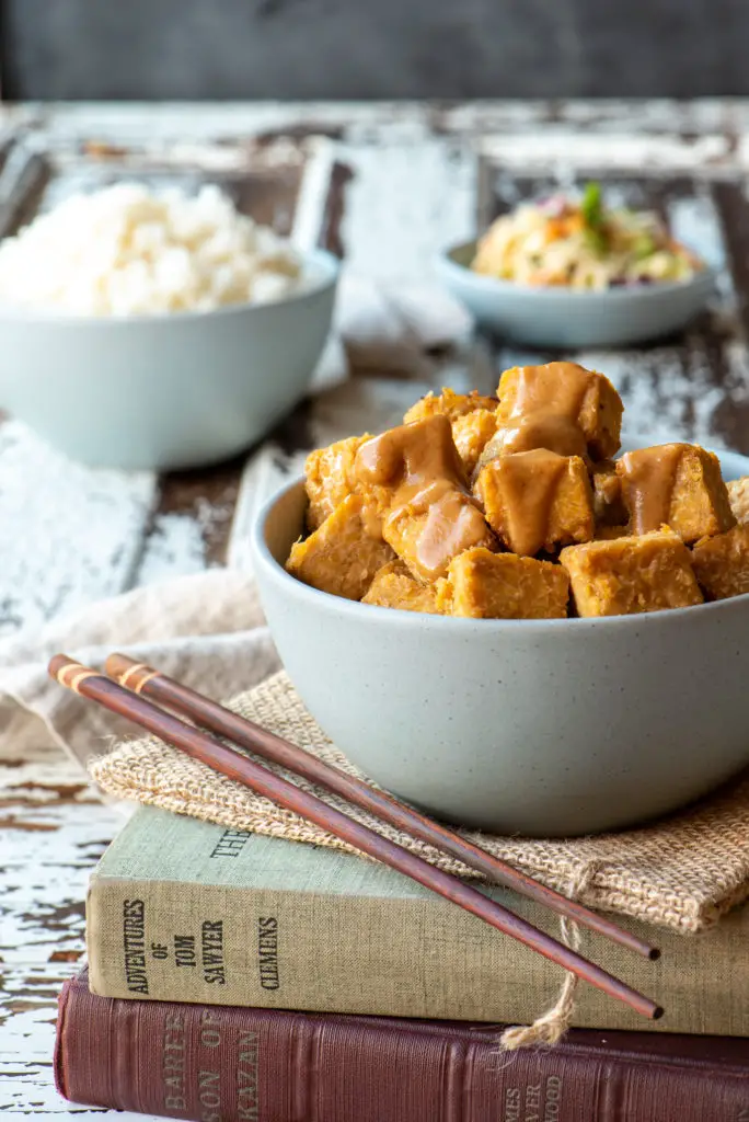 tempeh rice and slaw in bowls