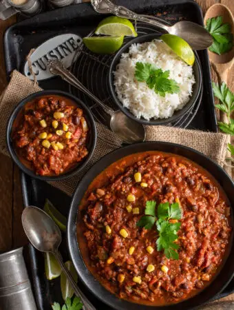 protein rich tempeh chili in bowls