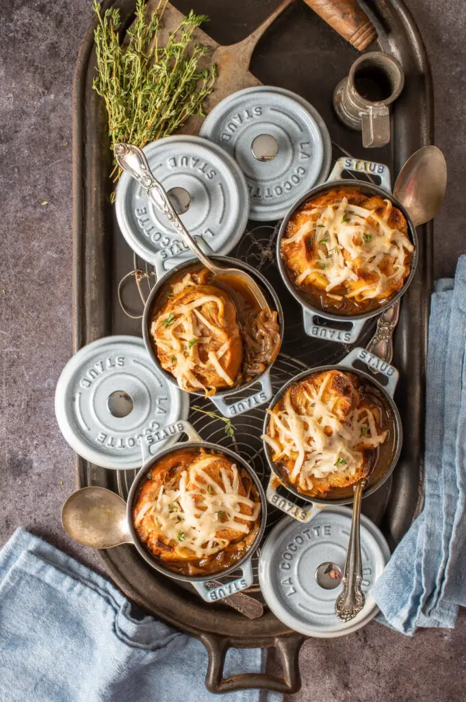 vegan french onion soup in cocottes